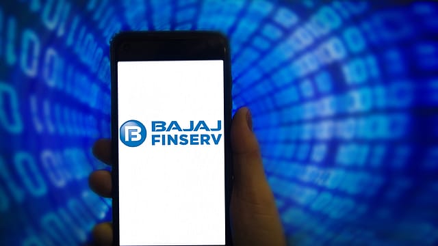Bajaj Finance Q4 profit surges 21% to ₹3,825 cr Bajaj Finance Q4 profit surges 21% to ₹3,825 cr