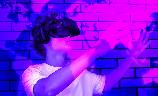 Metaverse Boom! How can small investors make money?