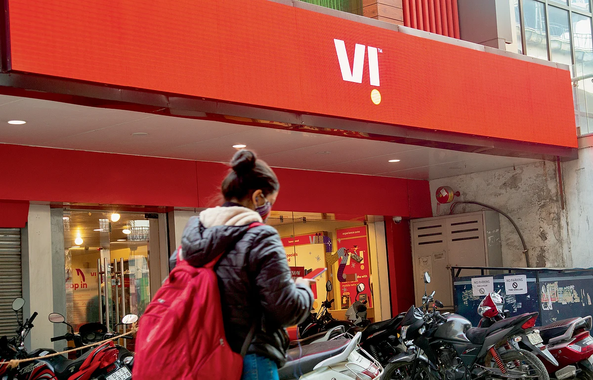 Vodafone Idea notched the highest losses at ₹44,233 crore among Fortune 500 companies in 2021.