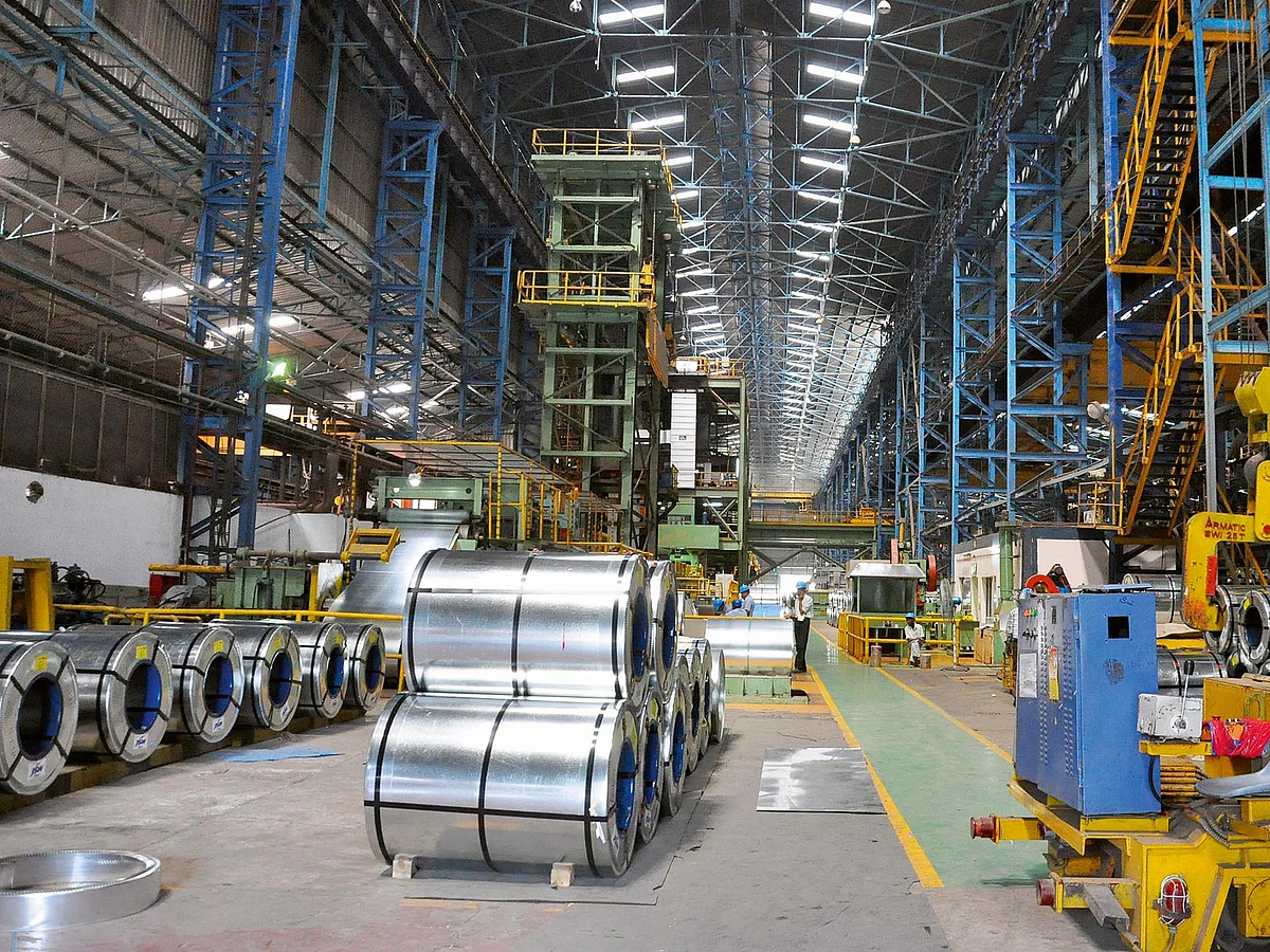 JSW Steel shares are trading flat at ₹811.60 today.