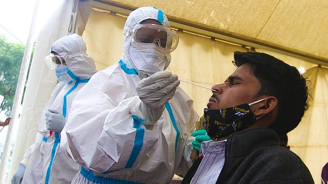 Covid-19 pandemic's third wave in India waning Covid-19 pandemic's third wave in India waning