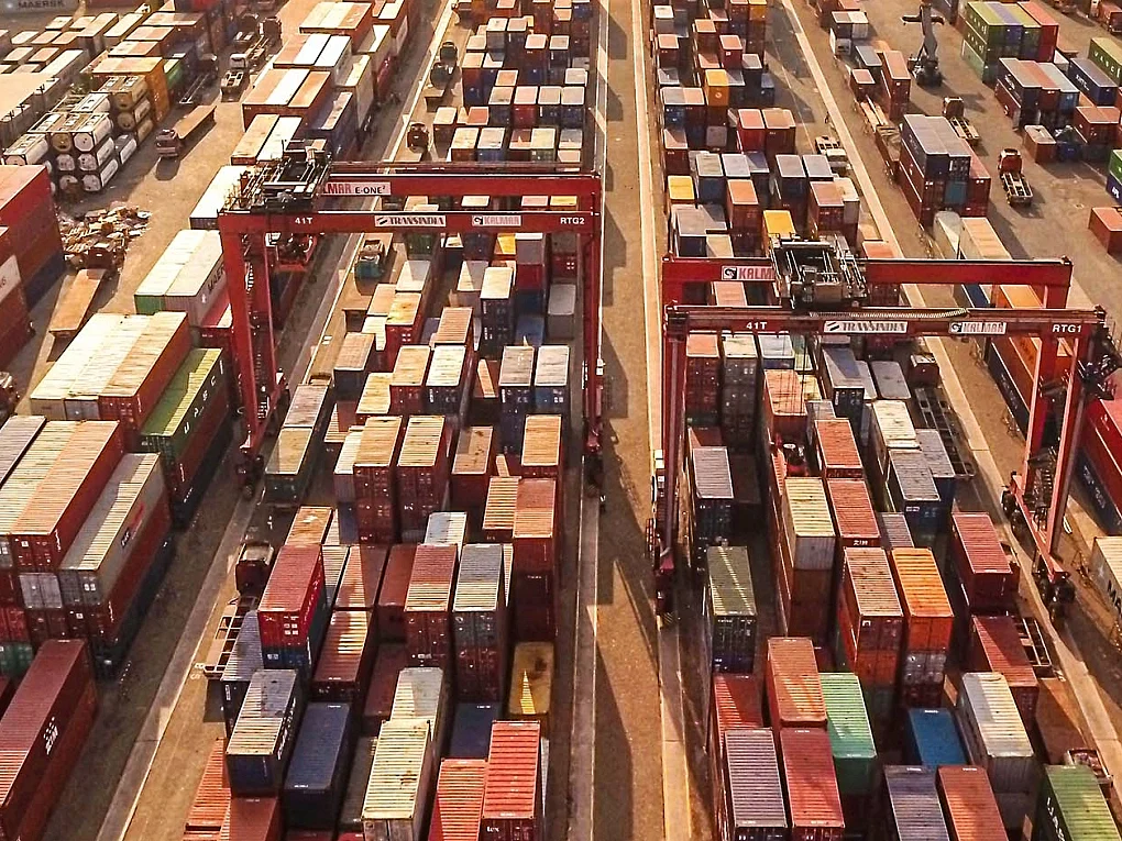 Merchandise and services exports combined showed a 2% YoY growth in April 2023.