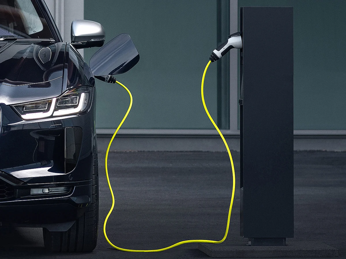 People in the U.K. will be able to buy and sell ICE vehicles until 2035.