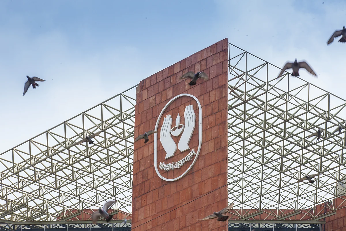Govt plans to sell up to a 10% stake in LIC.