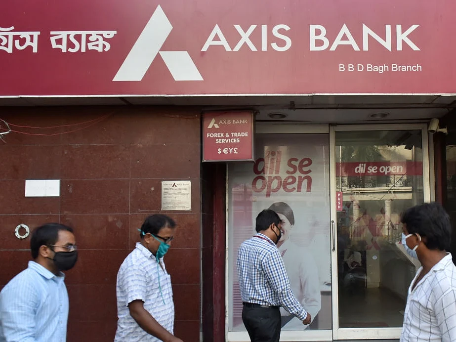 Axis Bank shares witnessed choppy trade on Tuesday 