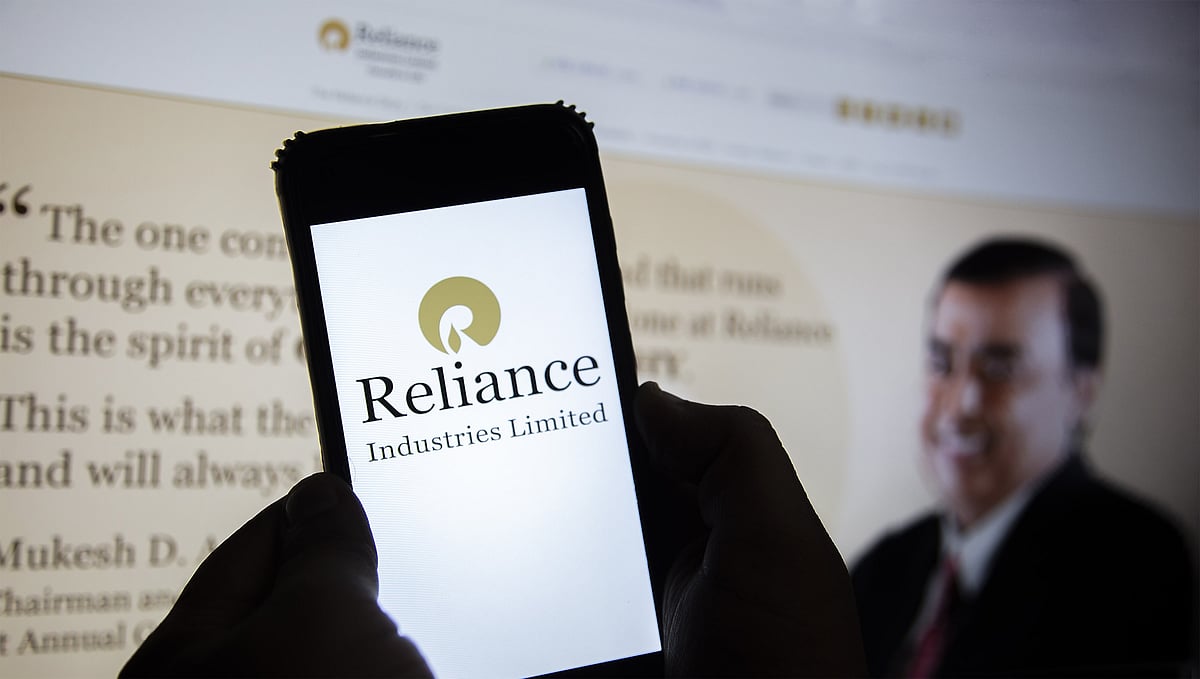 Reliance Industries shares trade flat on Thursday 