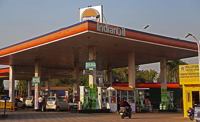 Indian Oil slips into red on lower margins, posts ₹1,993 cr loss in Q1