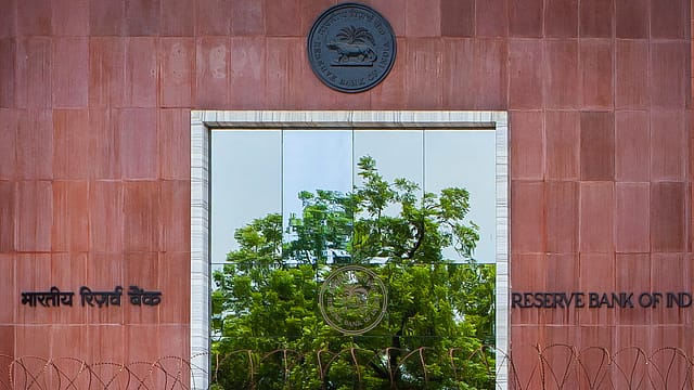 RBI flags 'usurious' interest rates on small loans by NBFCs RBI flags 'usurious' interest rates on small loans by NBFCs