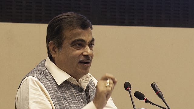 Toll plazas 60 kms apart to shut in 3 months: Nitin Gadkari Toll plazas 60 kms apart to shut in 3 months: Nitin Gadkari