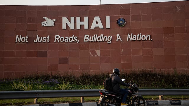 NHAI surpasses FY25 target, lays highways spanning 5,614 km NHAI surpasses FY25 target, lays highways spanning 5,614 km