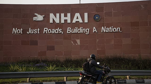NHAI bids may slow down in FY23 on financial closure, land delays: Crisil NHAI bids may slow down in FY23 on financial closure, land delays: Crisil