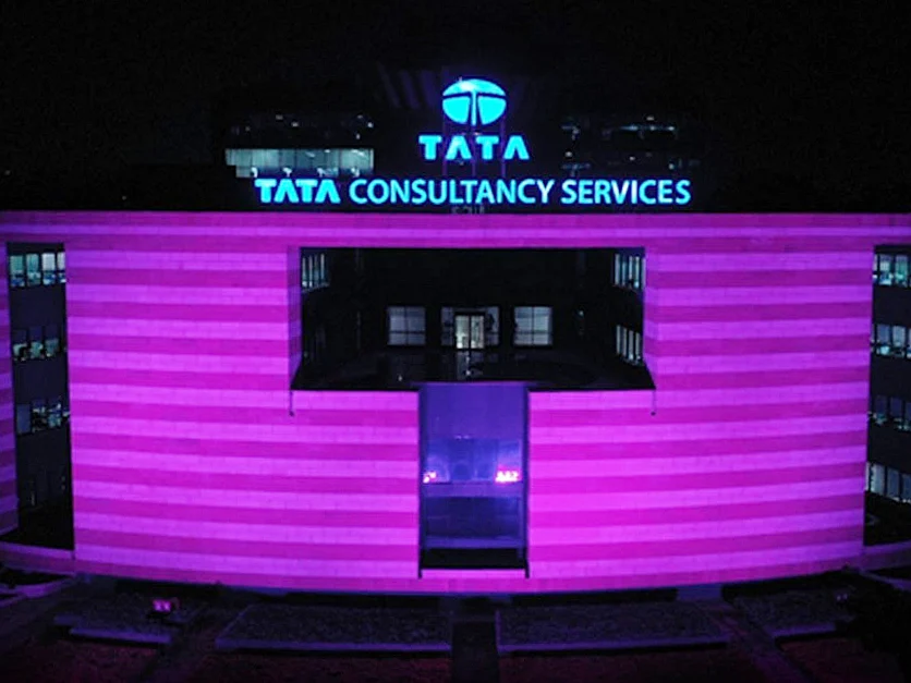 TCS posts a 5.2% YoY growth in consolidated net profit in Q1FY23