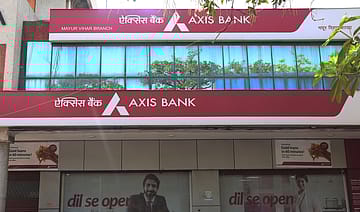 Axis Bank shares nosedive 7% post Q1; tumble 11% in five sessions