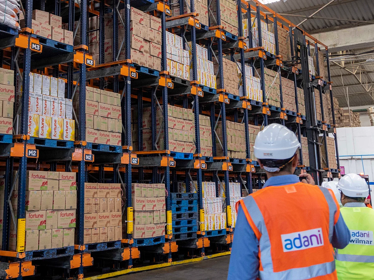 Edible oil volumes remained flat due to sluggish demand.
