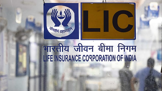 LIC IPO: SC denies intervention, seeks govt’s response in 4 weeks