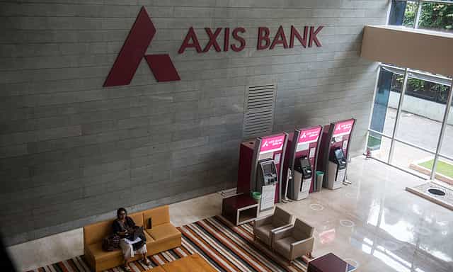 Axis Bank shares trade choppy amid block deal buzz