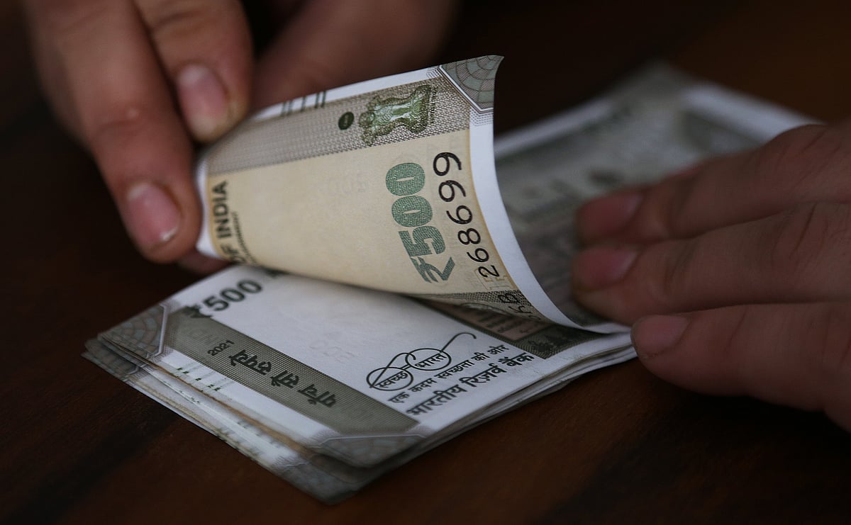 Rupee freefall continues after RBI liberalises forex inflow norms 