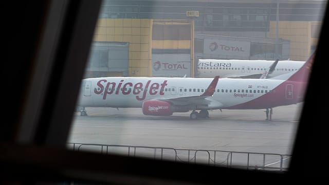 DGCA sends show cause notice to SpiceJet after multiple technical snags DGCA sends show cause notice to SpiceJet after multiple technical snags