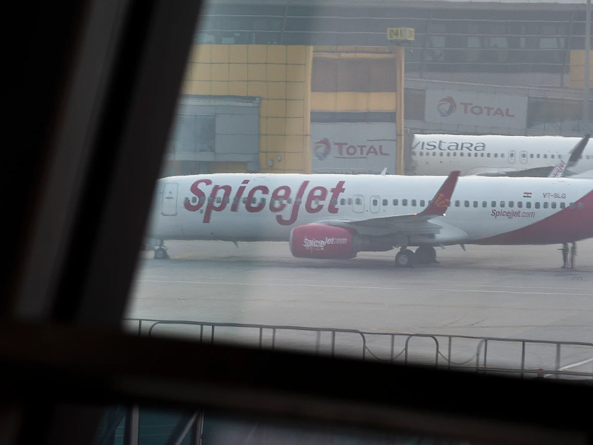 SpiceJet has failed to establish safe, efficient and reliable air services, says DGCA.