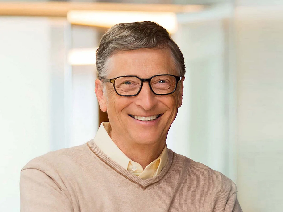 The world economy is entering a low-growth cycle, warns Bill Gates.