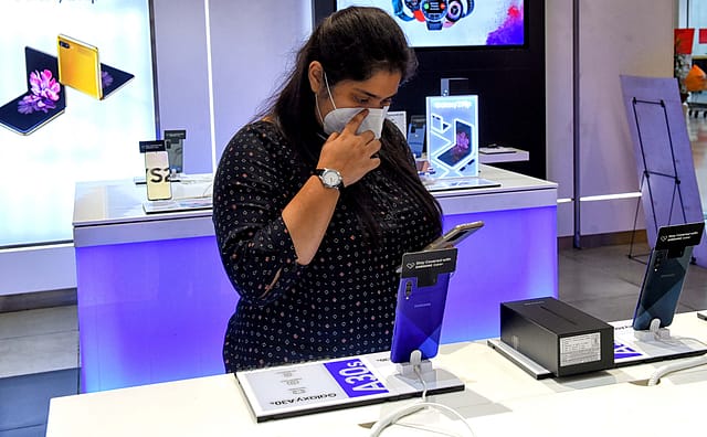 India among top 5 nations offering cheapest mobile data