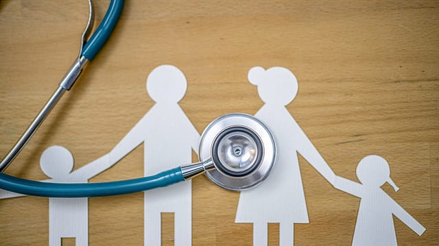 Health insurance premiums to rise? Delhi residents may face 15% hike amid pollution surge Health insurance premiums to rise? Delhi residents may face 15% hike amid pollution surge