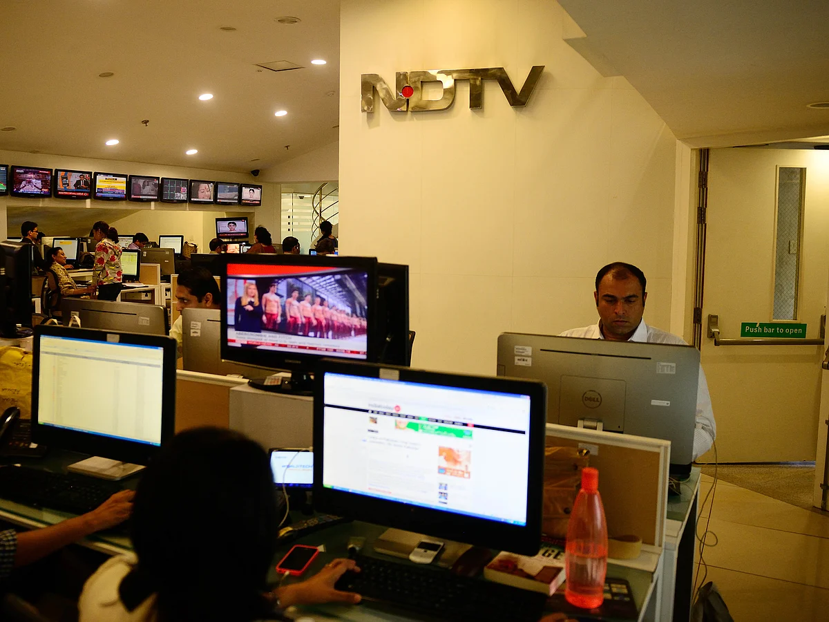 VCPL had lent around ₹400 crore to NDTV founders Prannoy Roy and Radhika Roy in 2009-10.