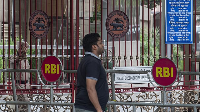 PSU banks end in red after RBI proposes tighter project finance rules; SBI, PNB, BoB fall up to 6% PSU banks end in red after RBI proposes tighter project finance rules; SBI, PNB, BoB fall up to 6%