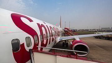 SpiceJet’s shares soared 7.5% after announcing addition of 3 aircraft before festive holidays