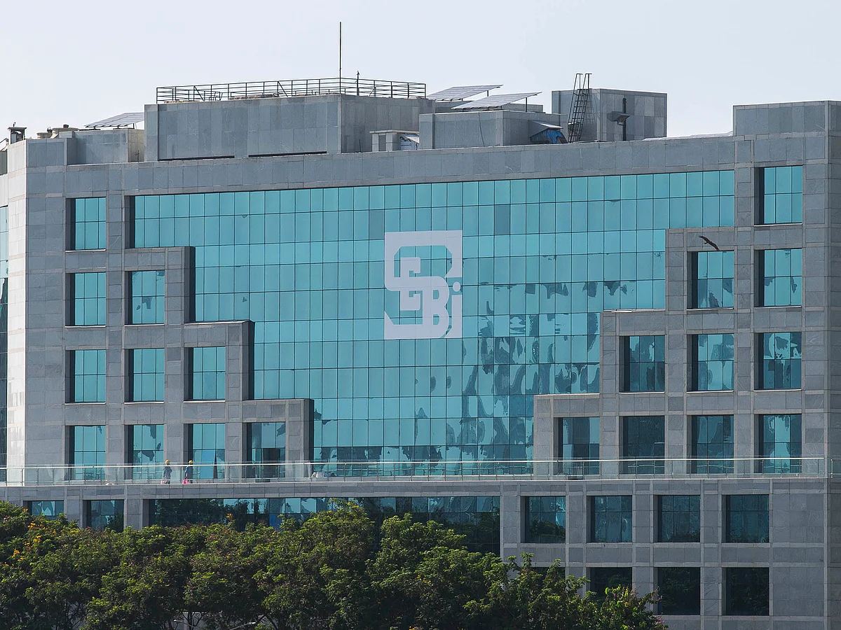 As per the circular, SEBI has mandated invested service centres to provide a list of basic facilities.