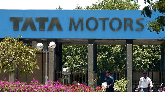 Tata Motors m-cap hits all-time high of ₹4 lakh crore Tata Motors m-cap hits all-time high of ₹4 lakh crore