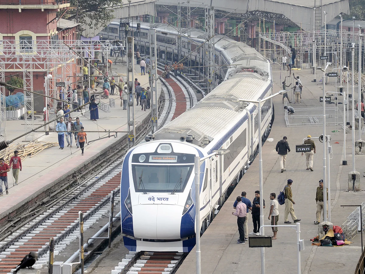Rail Vikas Nigam Limited shares fall 7% to ₹444 on the BSE today 