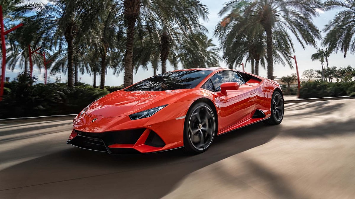 New ways of selling luxury cars