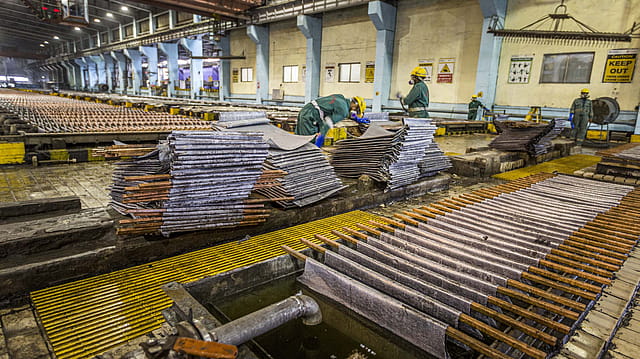 Hindustan Zinc shares jump 19% to record high Hindustan Zinc shares jump 19% to record high