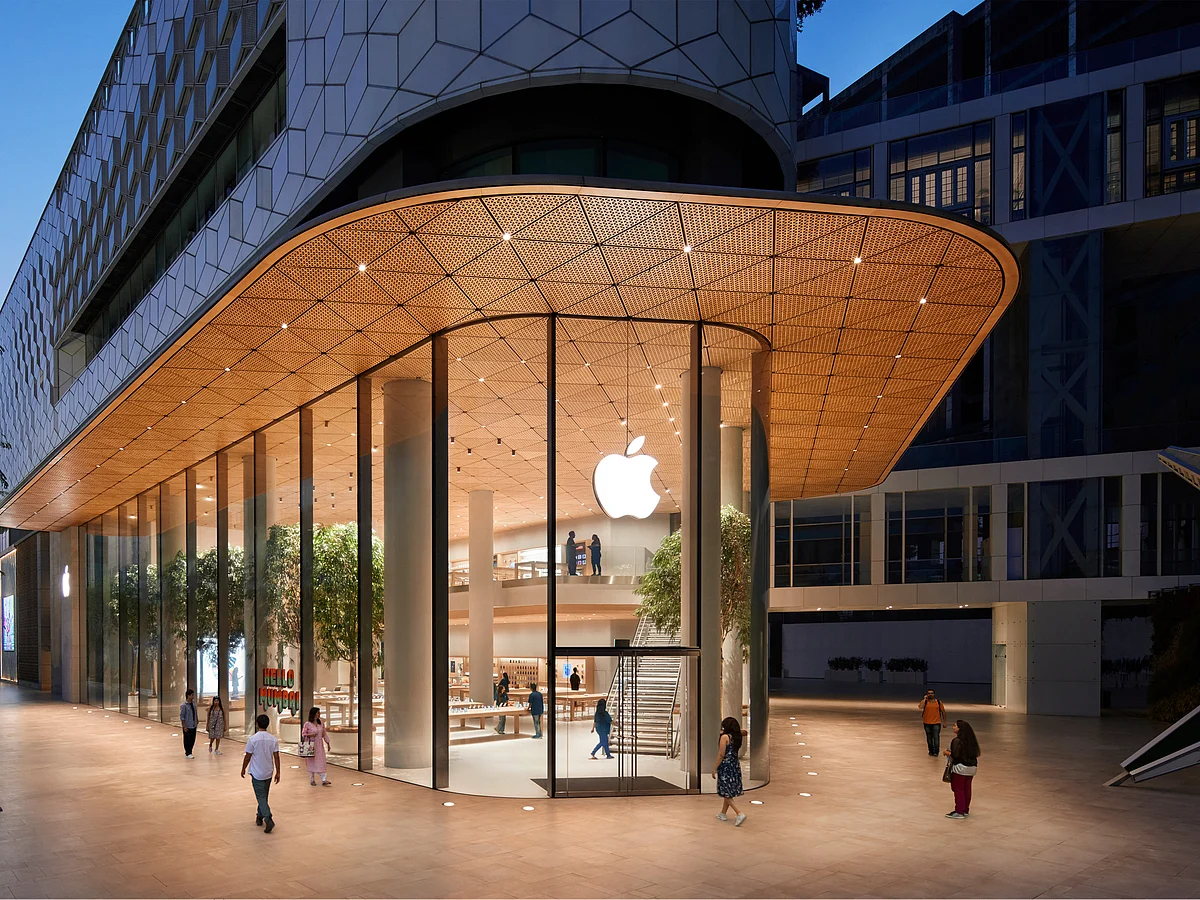 Apple BKC store in Mumbai