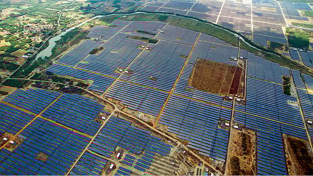 Centre Banks on India Inc. for Clean Energy Goals
