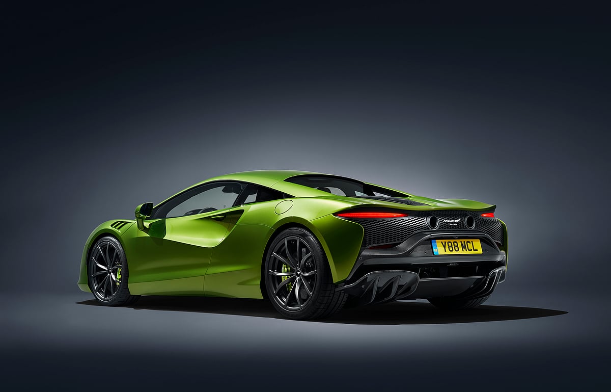 McLaren rolls out Artura hybrid at ₹5.1 cr