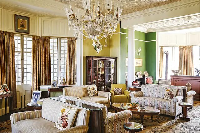 Mumbai's ₹10 cr-plus luxury home sales hit record ₹14,750 cr in H1 2025 amid HNI surge