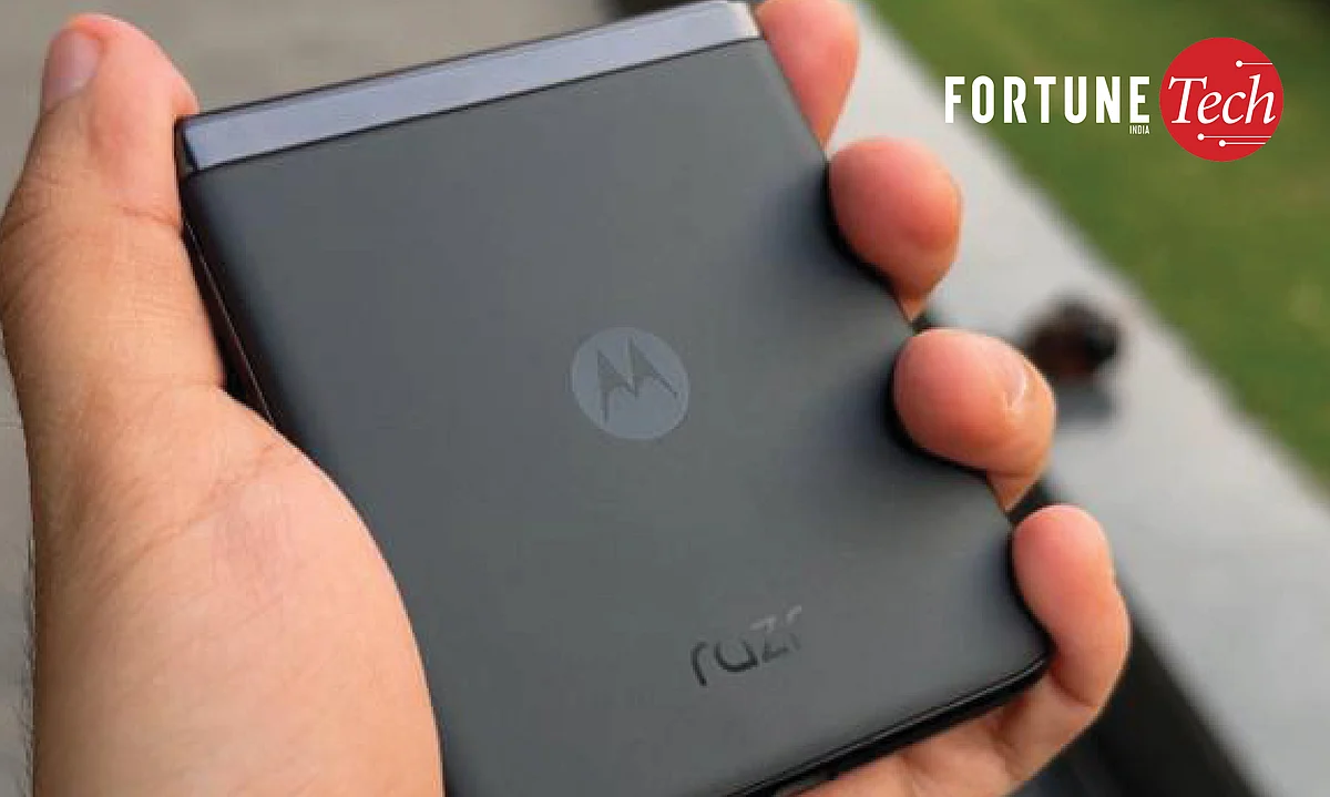 The Motorola razr40 Ultra will be available at a launch price of ₹89,999/- while the Motorola razr40 will be available at a launch price of ₹59,999/-. 