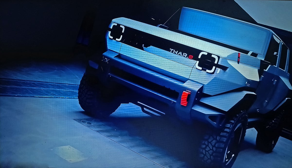 Mahindra takes covers off Vision Thar.e, Global Pik Up