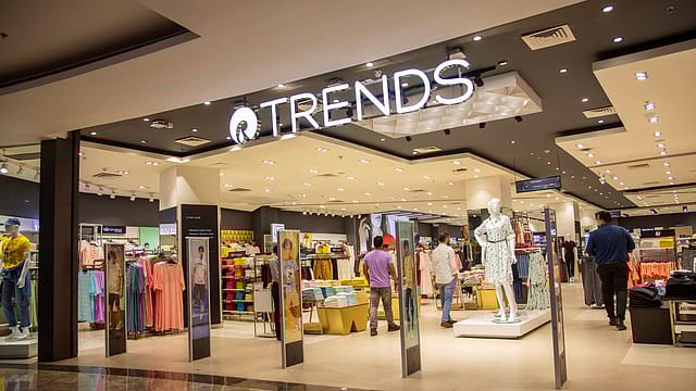 Reliance Retail Q2 revenue drops 3.5% to ₹66,502 cr Reliance Retail Q2 revenue drops 3.5% to ₹66,502 cr