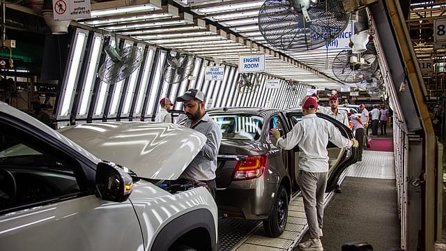 Auto sales jump 19% in festive season; price hikes in the offing Auto sales jump 19% in festive season; price hikes in the offing
