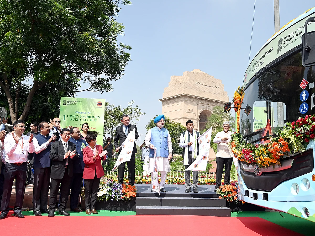 Two hydrogen buses were flagged-off by Hardeep Singh Puri, Union Minister for Petroleum & Natural Gas