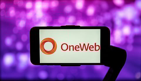 Eutelsat OneWeb will now be able to launch commercial connectivity services as soon as spectrum allocation has been granted by the government.