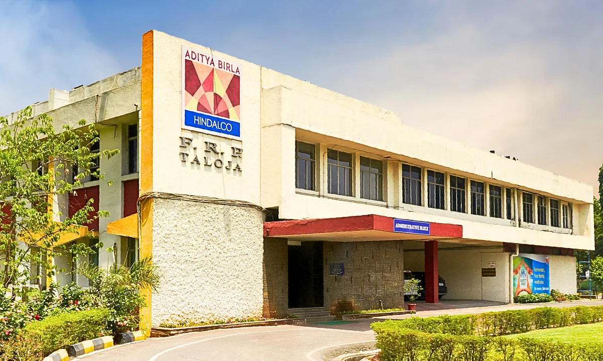 Hindalco shares fall 14.7% to ₹496.8 on the BSE