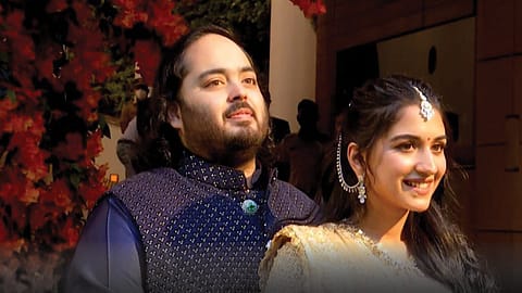 A team of 65 chefs, including 20 women chefs, along with four trucks loaded with ingredients, will travel from Indore to Jamnagar