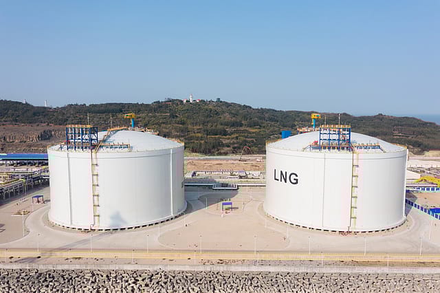 India signs 20-year natural gas deal with Qatar