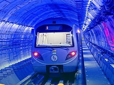 The newly constructed tunnel, meticulously plunges 26 metres beneath the river's surface, with the trains navigating 16 metres below the riverbed.