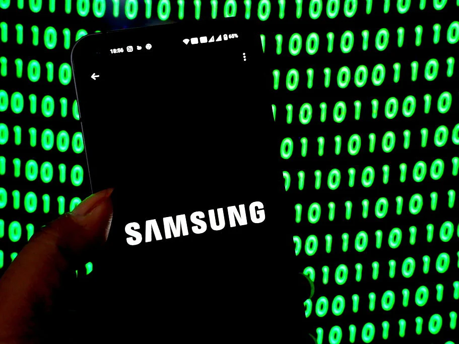 Samsung moves back into the top spot.