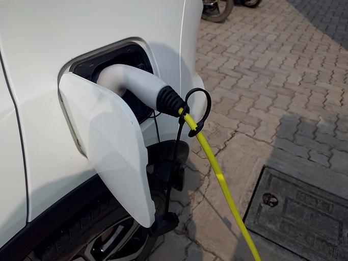 The Paris-based global agency appreciated India’s efforts, saying almost a quarter of the country’s three-wheelers are electric. 
